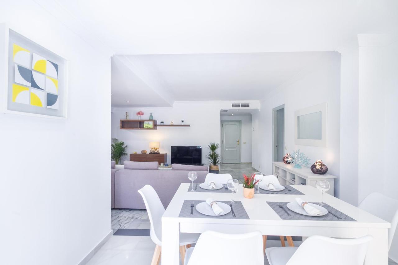 Marbella Banus Suites - Golden Beach Marbella Suite Exterior photo