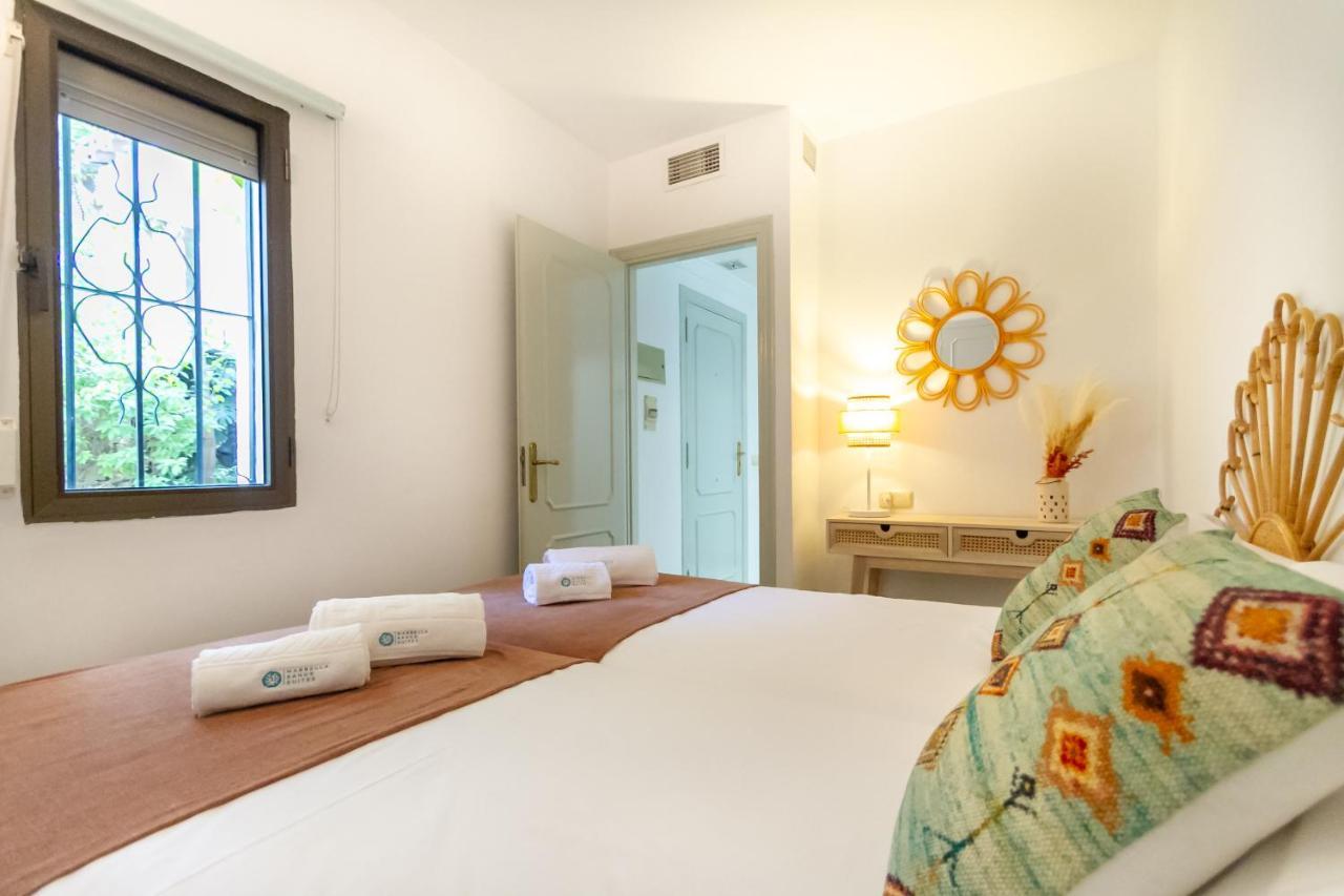 Marbella Banus Suites - Golden Beach Marbella Suite Exterior photo