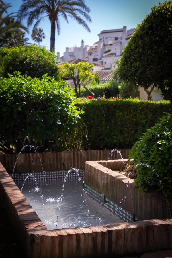Marbella Banus Suites - Golden Beach Marbella Suite Exterior photo