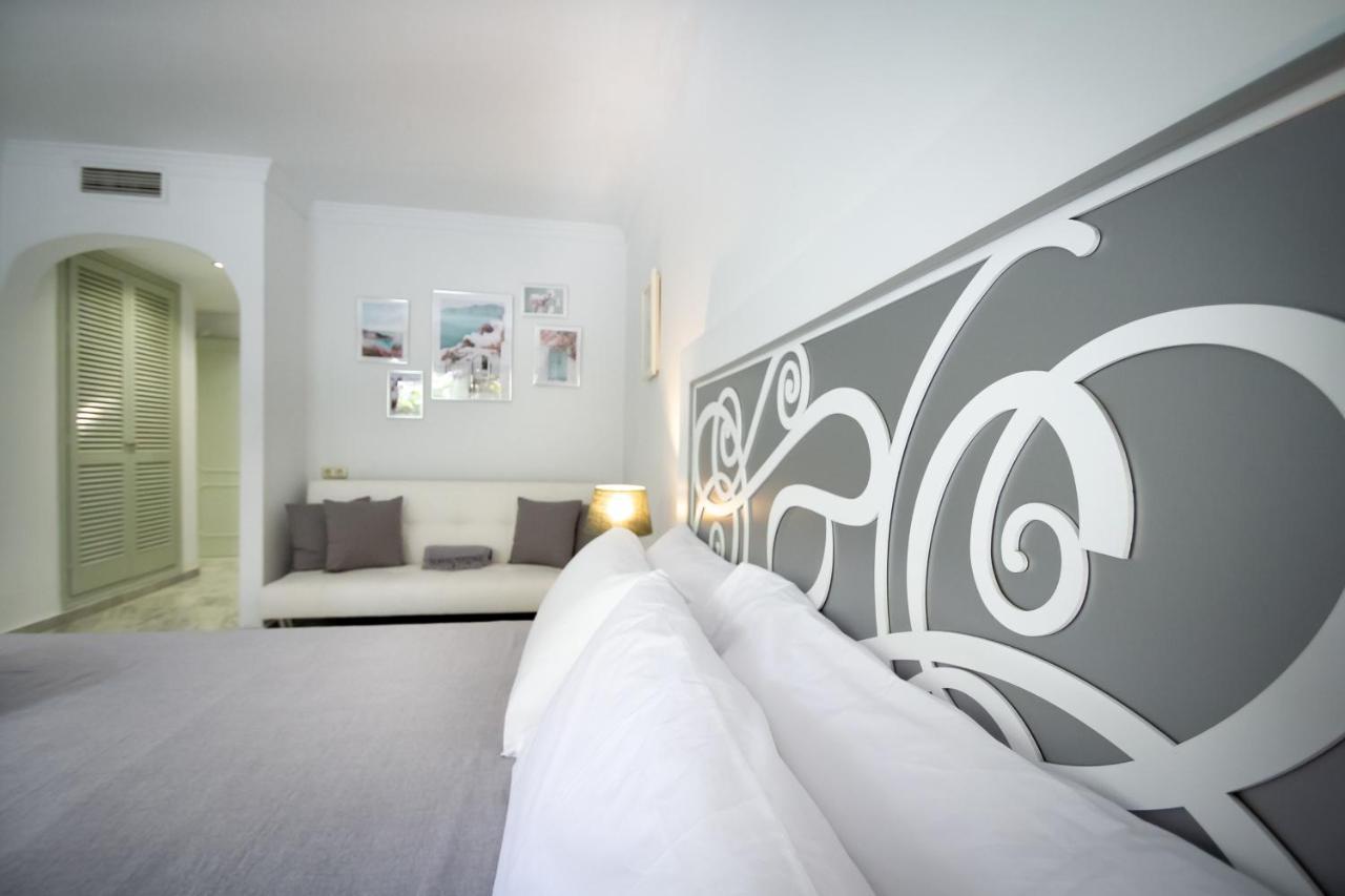 Marbella Banus Suites - Golden Beach Marbella Suite Exterior photo